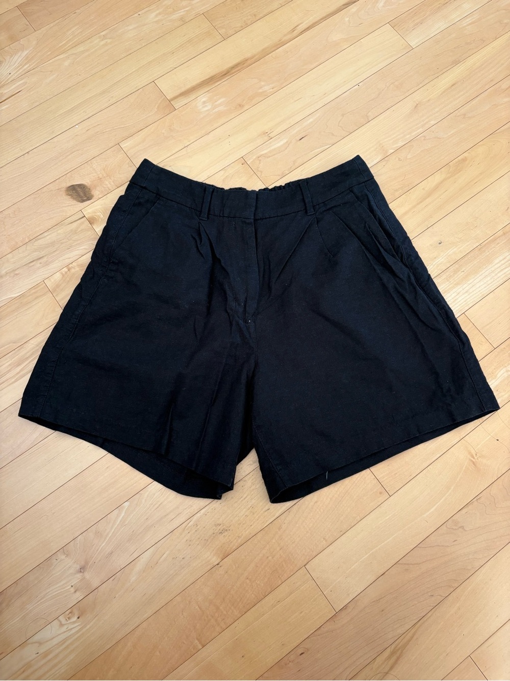 Old Navy Black Women’s Linen Shorts